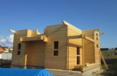 Строительство деревянного дома: брус или бревно?